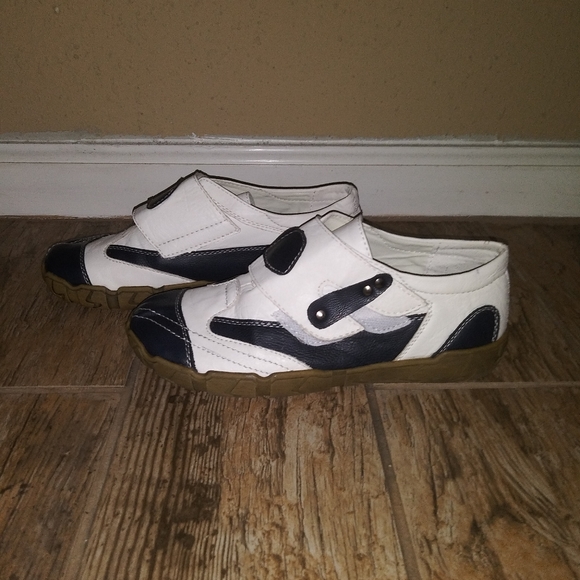 Cabin Leather Walking Shoe - Picture 4 of 8